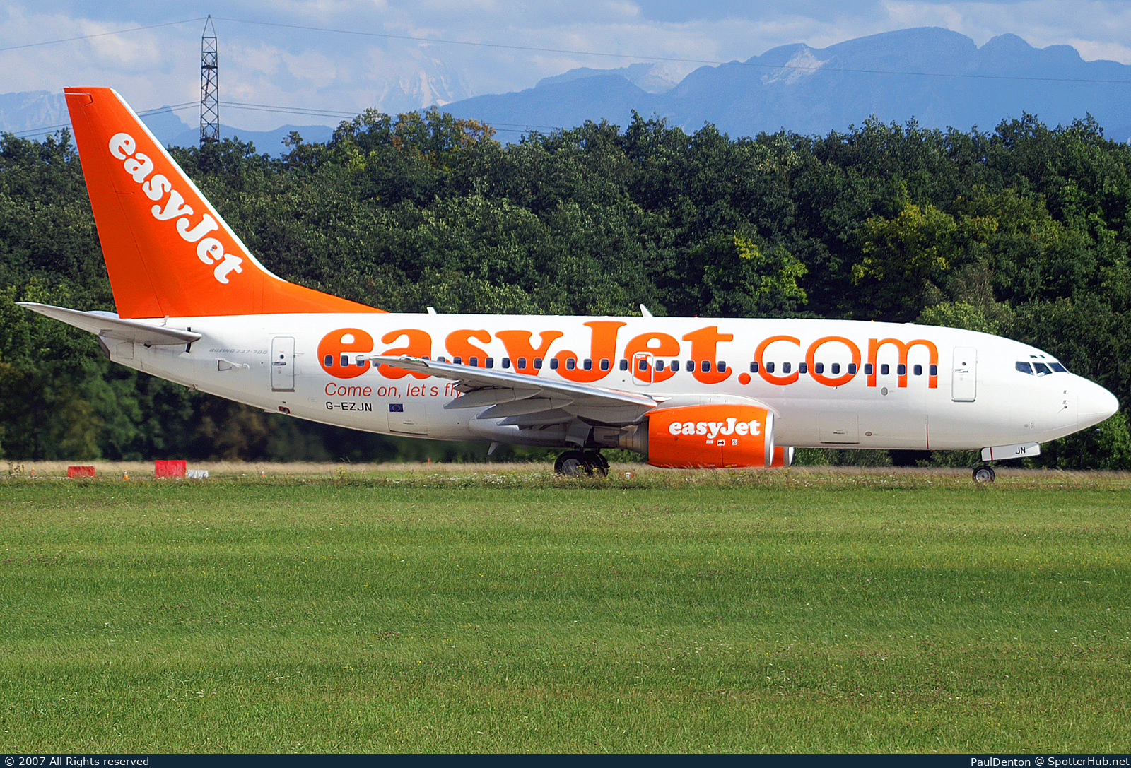 Photo of G-EZJN - Boeing 737-73V operated by easyJet