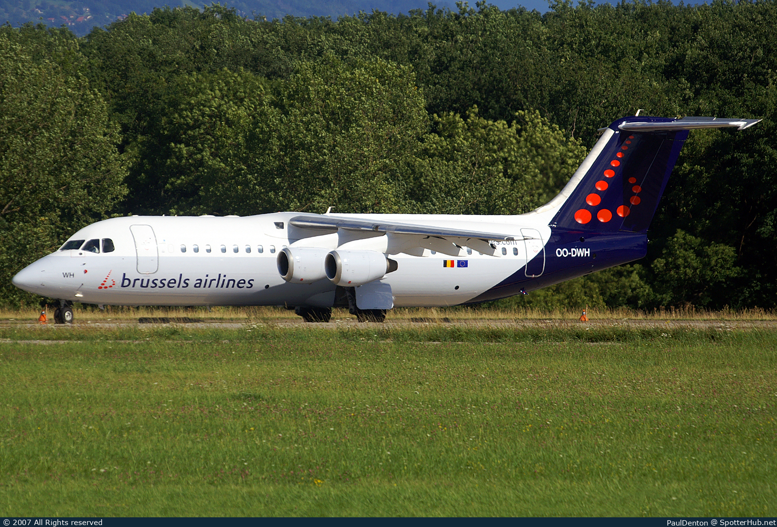 Photo of OO-DWA - British Aerospace Avro RJ100 operated by Brussels Airlines