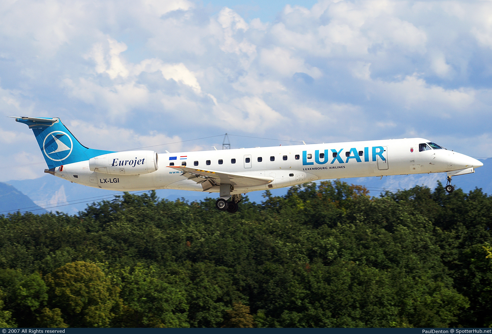 Photo of LX-LGI - Embraer ERJ-145LU operated by Luxair