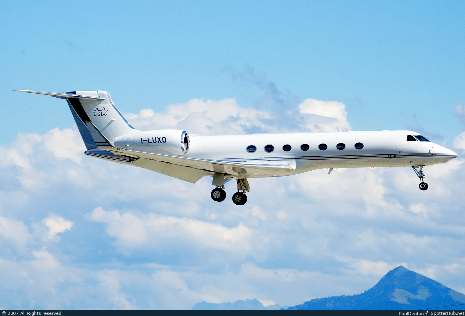 Photo of I-LUXO - Gulfstream GV-SP (G550) operated by Sirio Executive