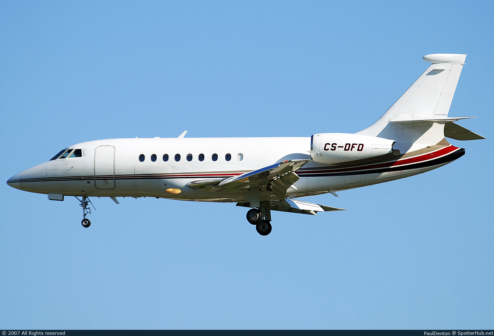 Photo of CS-DFD - Dassault Falcon 2000 operated by NetJets Europe