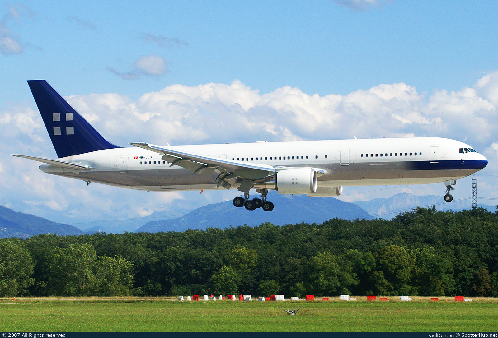 Photo of HB-JJG - Boeing 767-306(ER) operated by PrivatAir