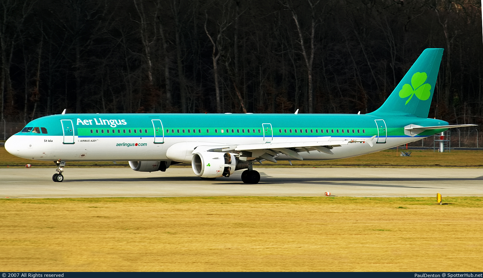 Photo of EI-CPF - Airbus A321-211 operated by Aer Lingus