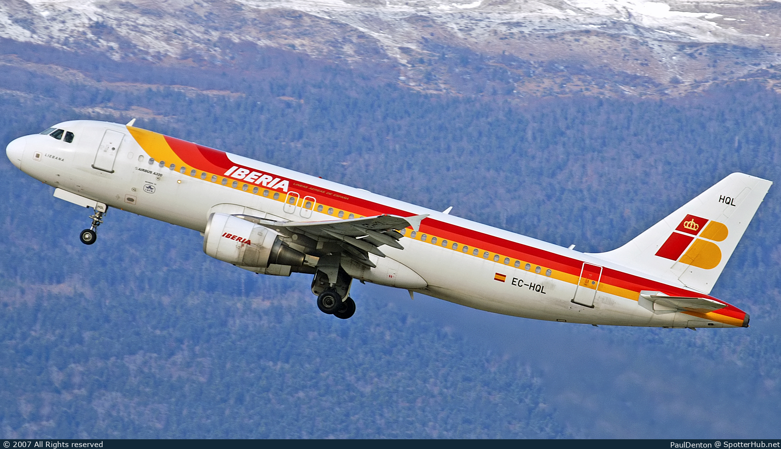 Photo of EC-HQL - Airbus A320-214 operated by Iberia