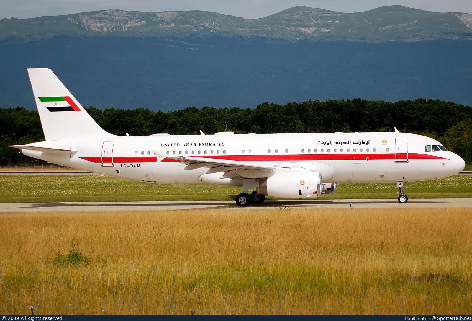 Photo of A6-DLM - Airbus A320-232 operated by United Arab Emirates Presidential Flight