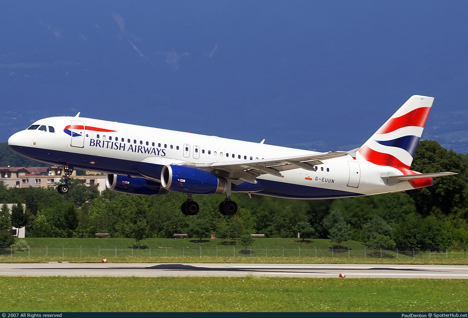 Photo of G-EUUN - Airbus A320-232 operated by British Airways