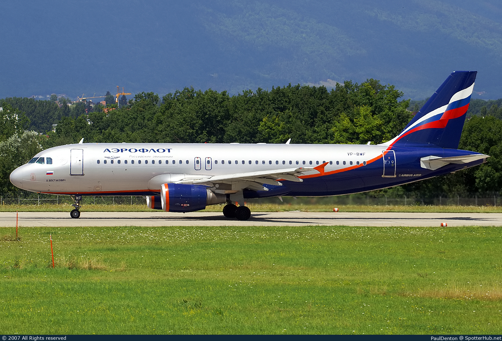 Photo of VP-BWF - Airbus A320-214 operated by Aeroflot