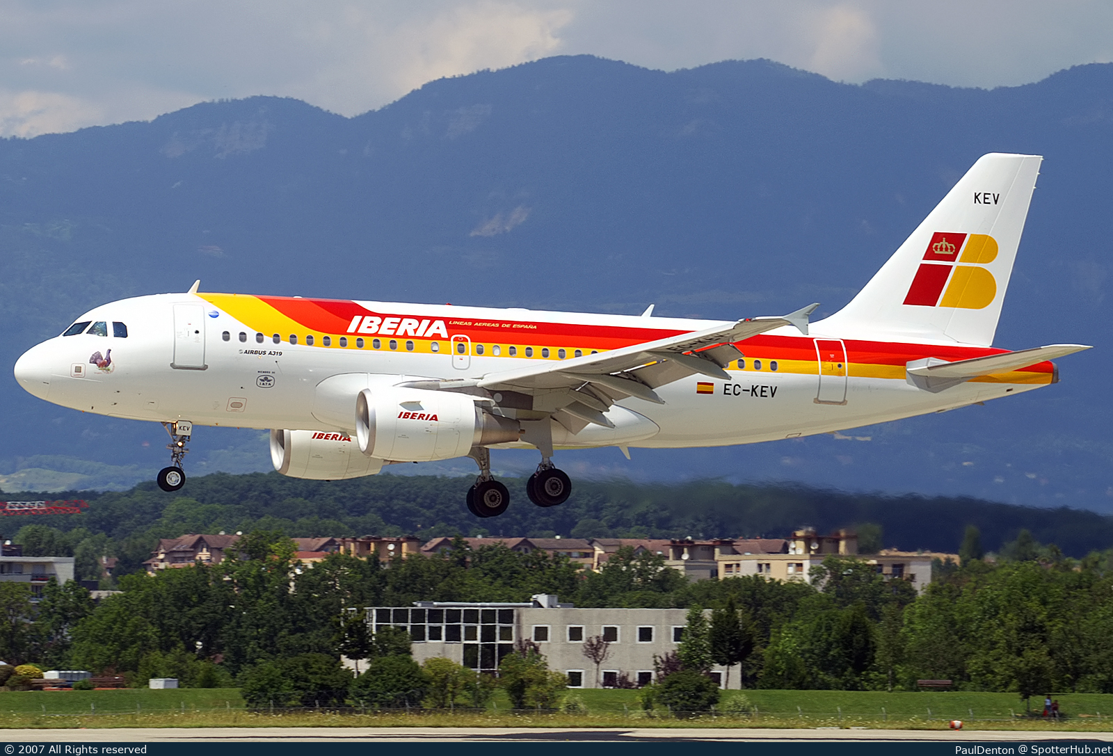 Photo of EC-KEV - Airbus A319-111 operated by Iberia