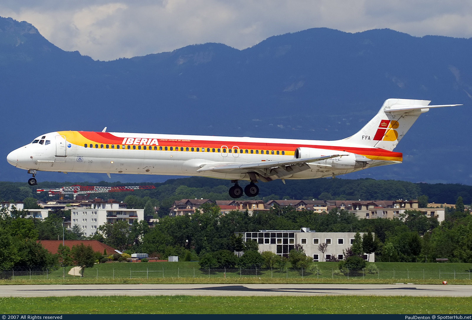 Photo of EC-FFA - McDonnell Douglas MD-87 operated by Iberia