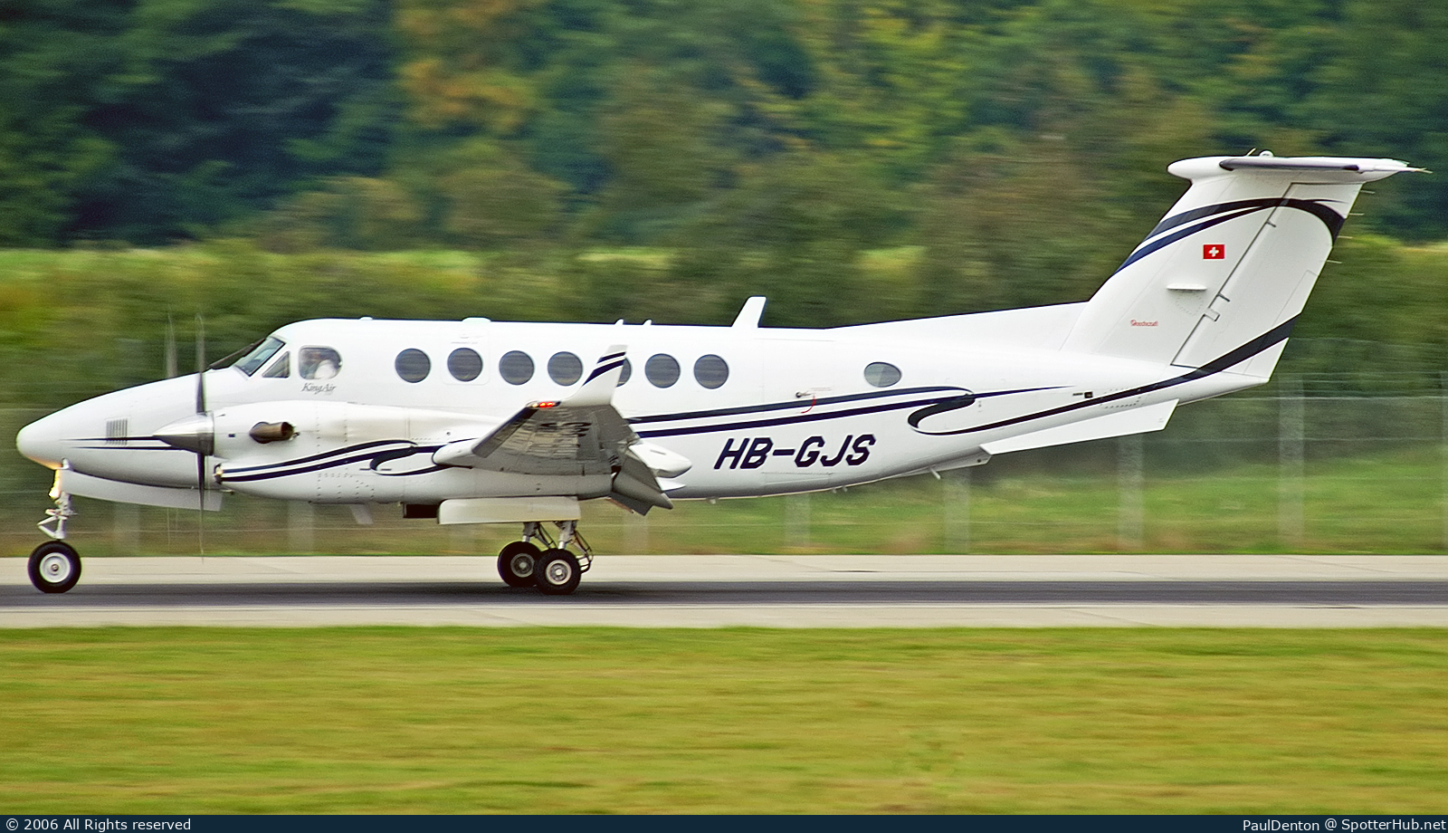 Photo of HB-GJS - Beechcraft B300 Super King Air 350 operated by Private