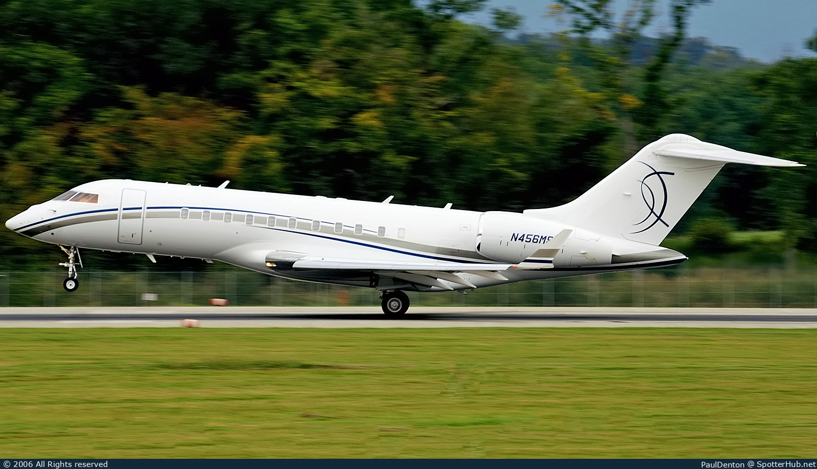 Photo of N456MS - Bombardier Global 5000 operated by TAG Aviation UK