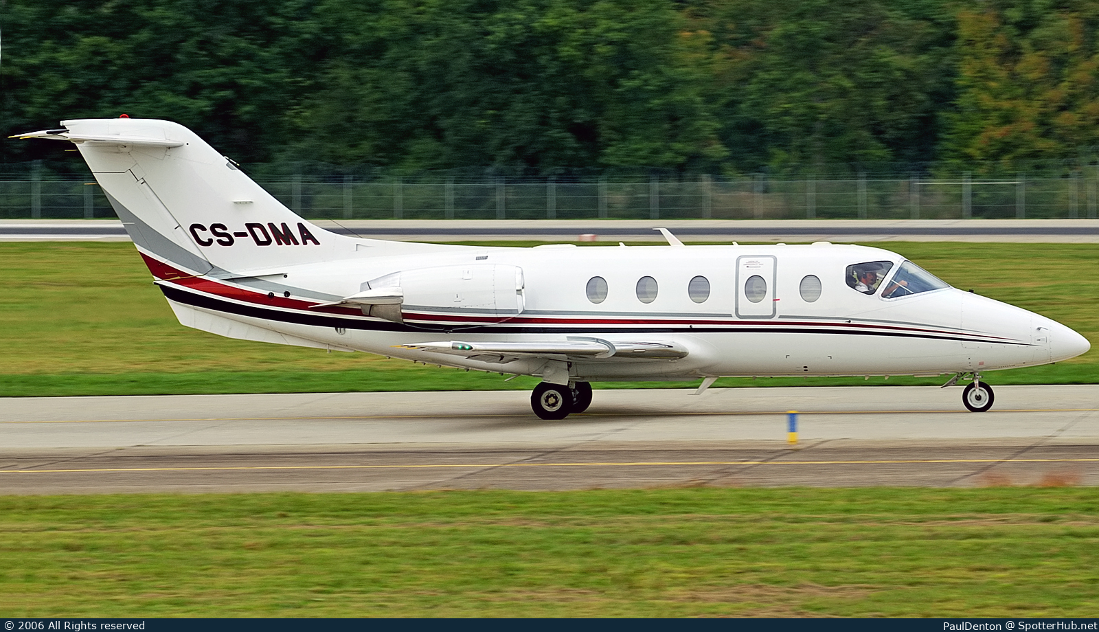 Photo of CS-DMA - Hawker Beechcraft 400XP operated by NetJets Europe