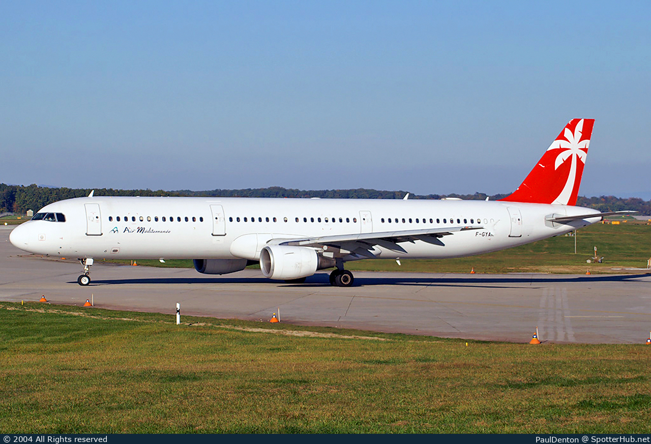 Photo of F-GYAR - Airbus A321-212 operated by Air Méditerranée