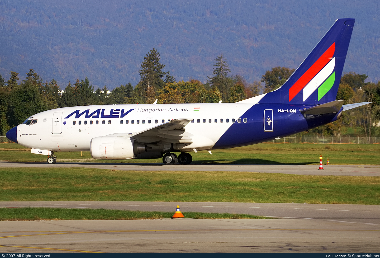 Photo of HA-LON - Boeing 737-6Q8 operated by Malév Hungarian Airlines