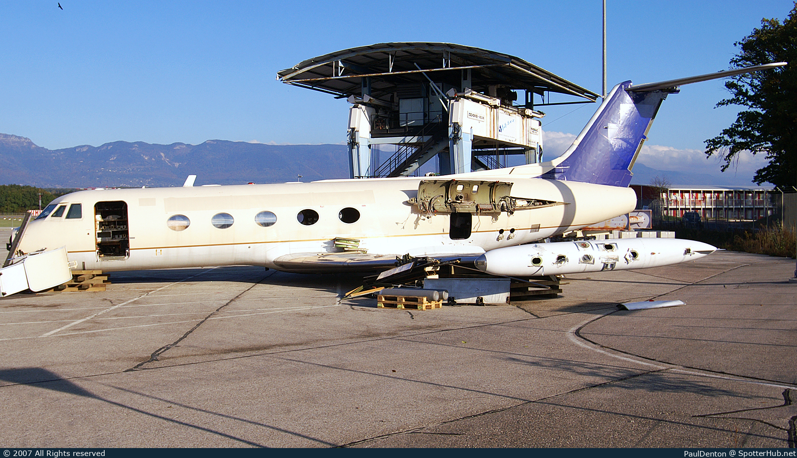 Photo of HZ-AFJ - Gulfstream GII TT operated by Saudi Arabian Special Flight Services