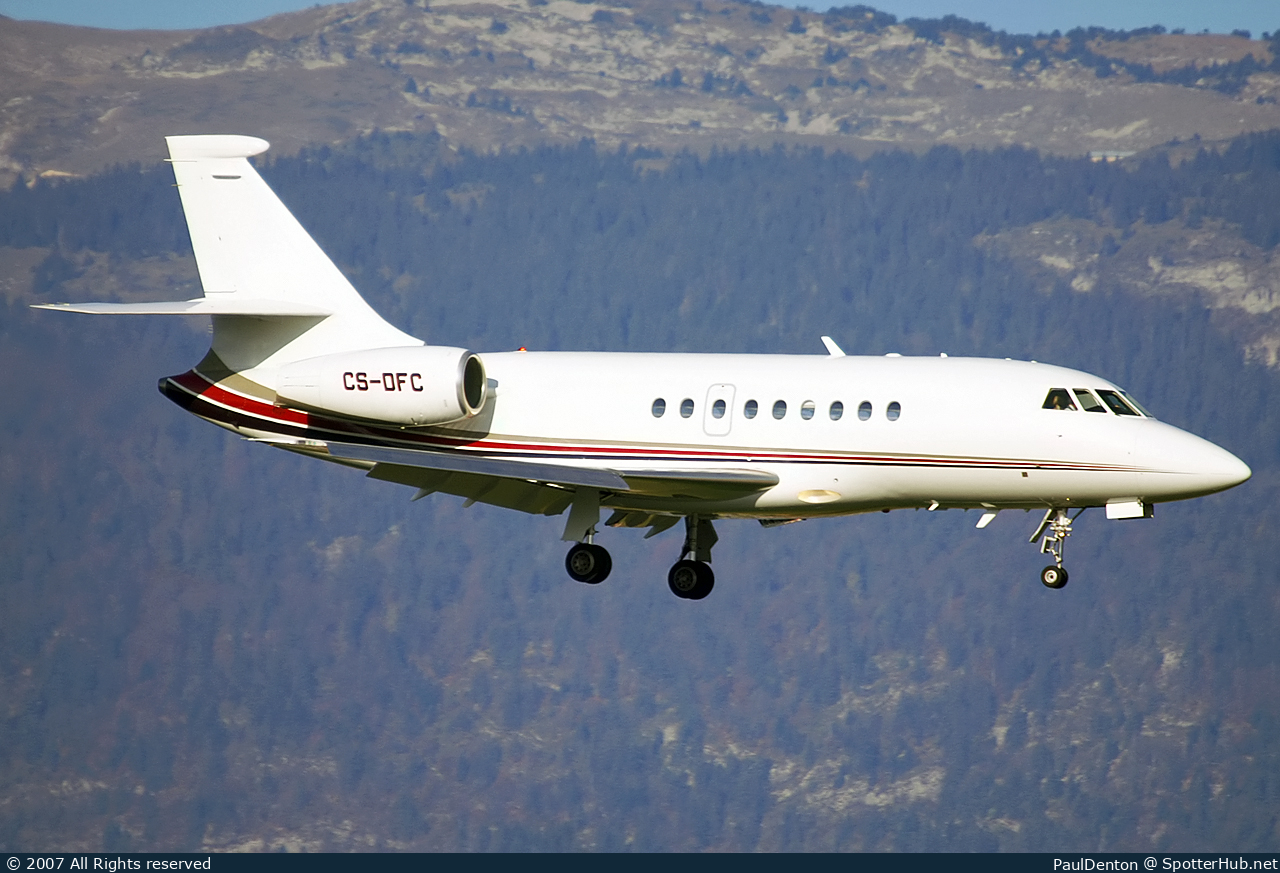 Photo of CS-DFC - Dassault Falcon 2000 operated by NetJets Europe