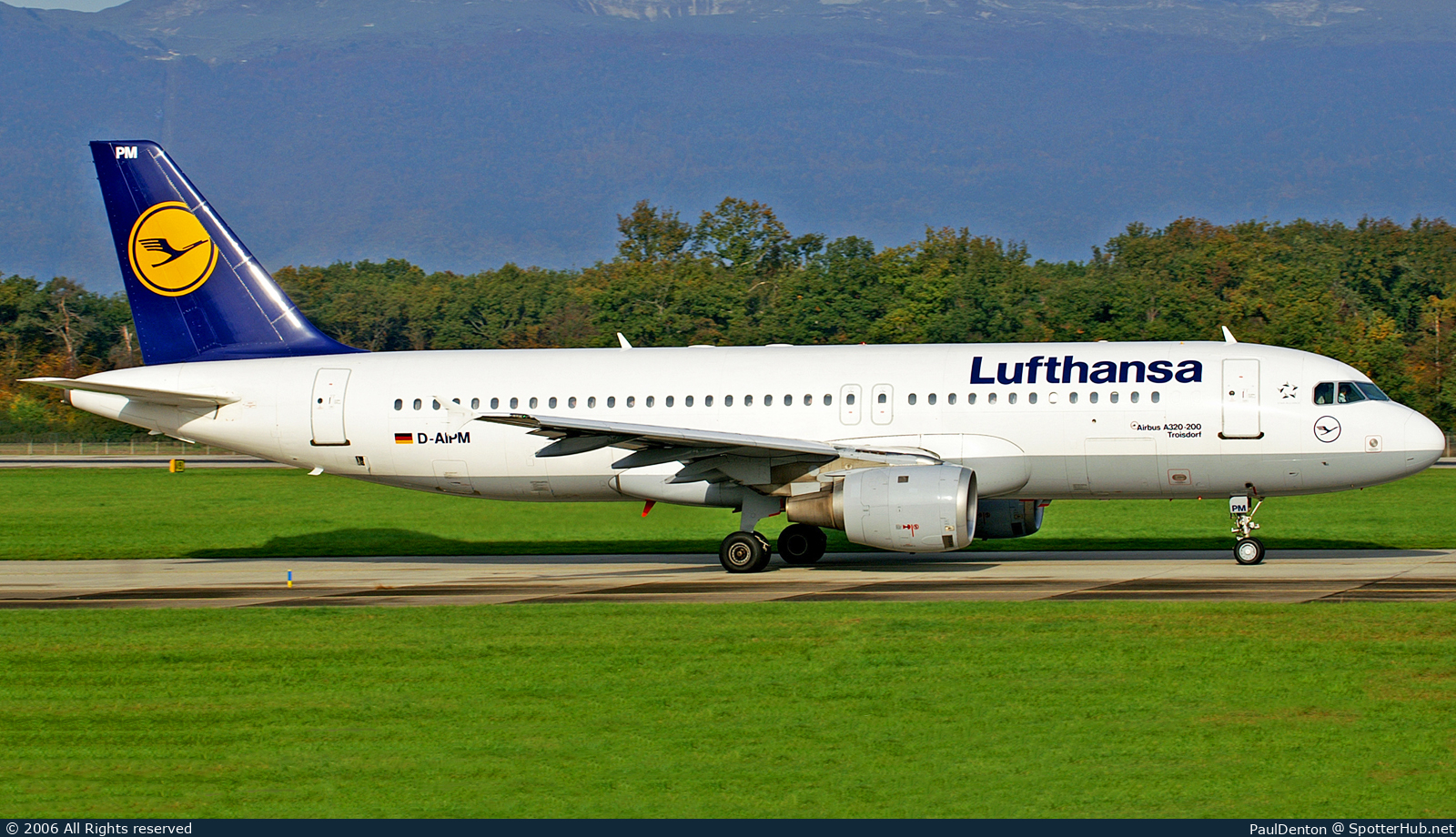 Photo of D-AIPM - Airbus A320-211 operated by Lufthansa