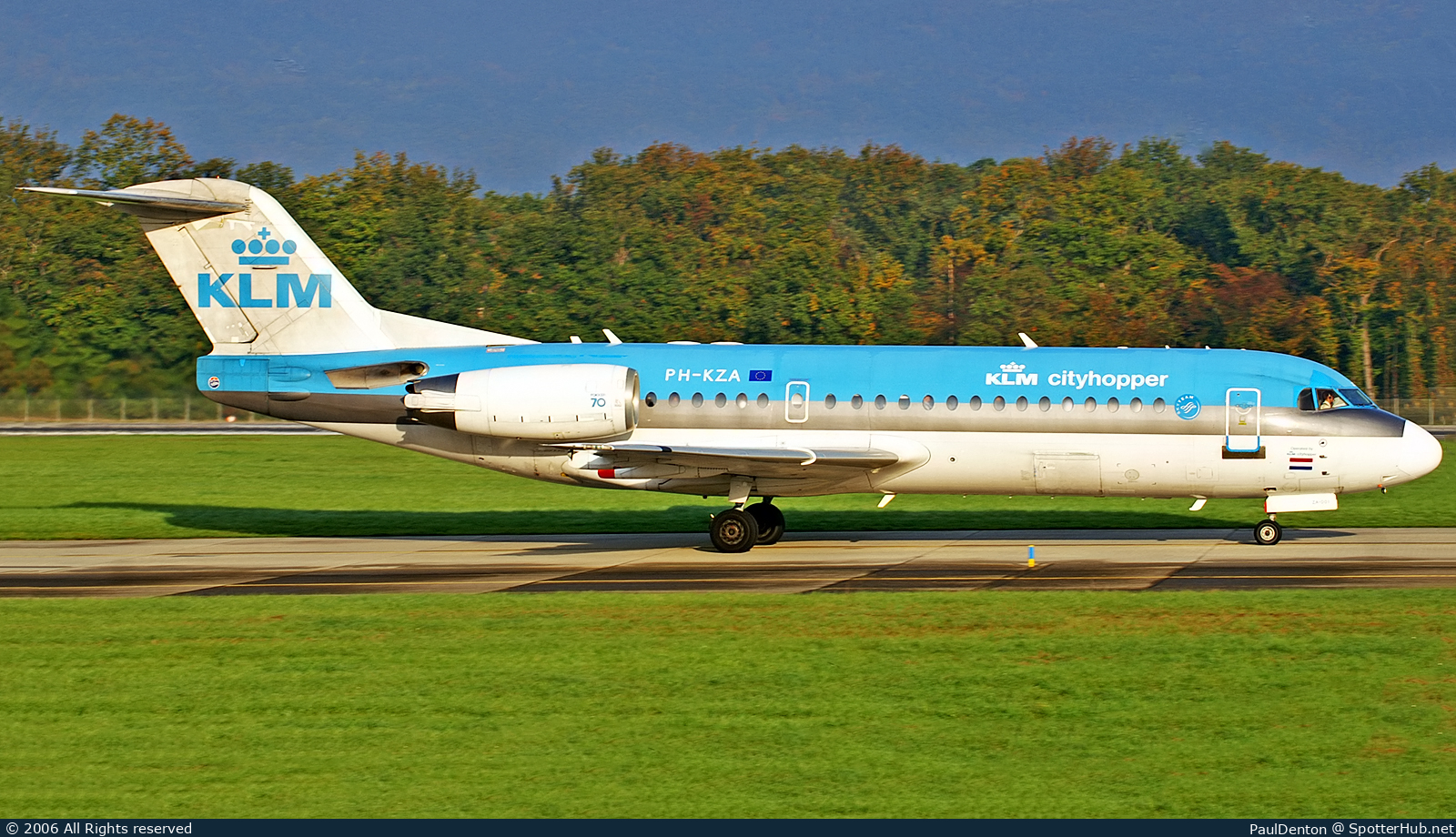 Photo of PH-KZA - Fokker 70 operated by KLM Cityhopper