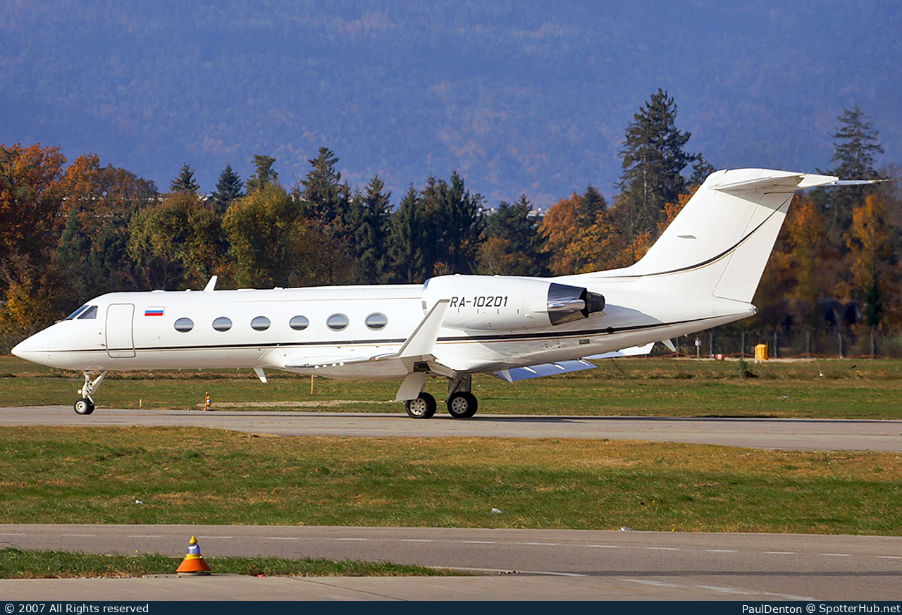 Photo of RA-10201 - Gulfstream GIV-SP operated by Utair