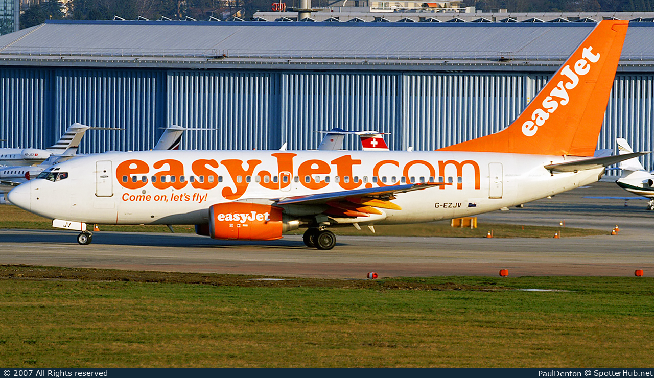 Photo of G-EZJV - Boeing 737-73V operated by easyJet