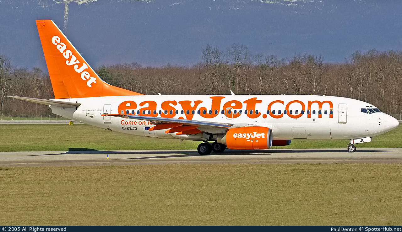 Photo of G-EZJD - Boeing 737-73V operated by easyJet
