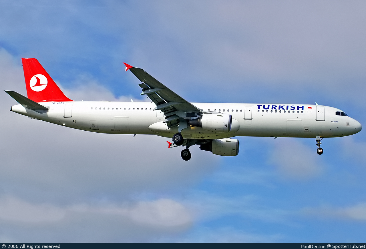 Photo of TC-JMA - Airbus A321-111 operated by Turkish Airlines