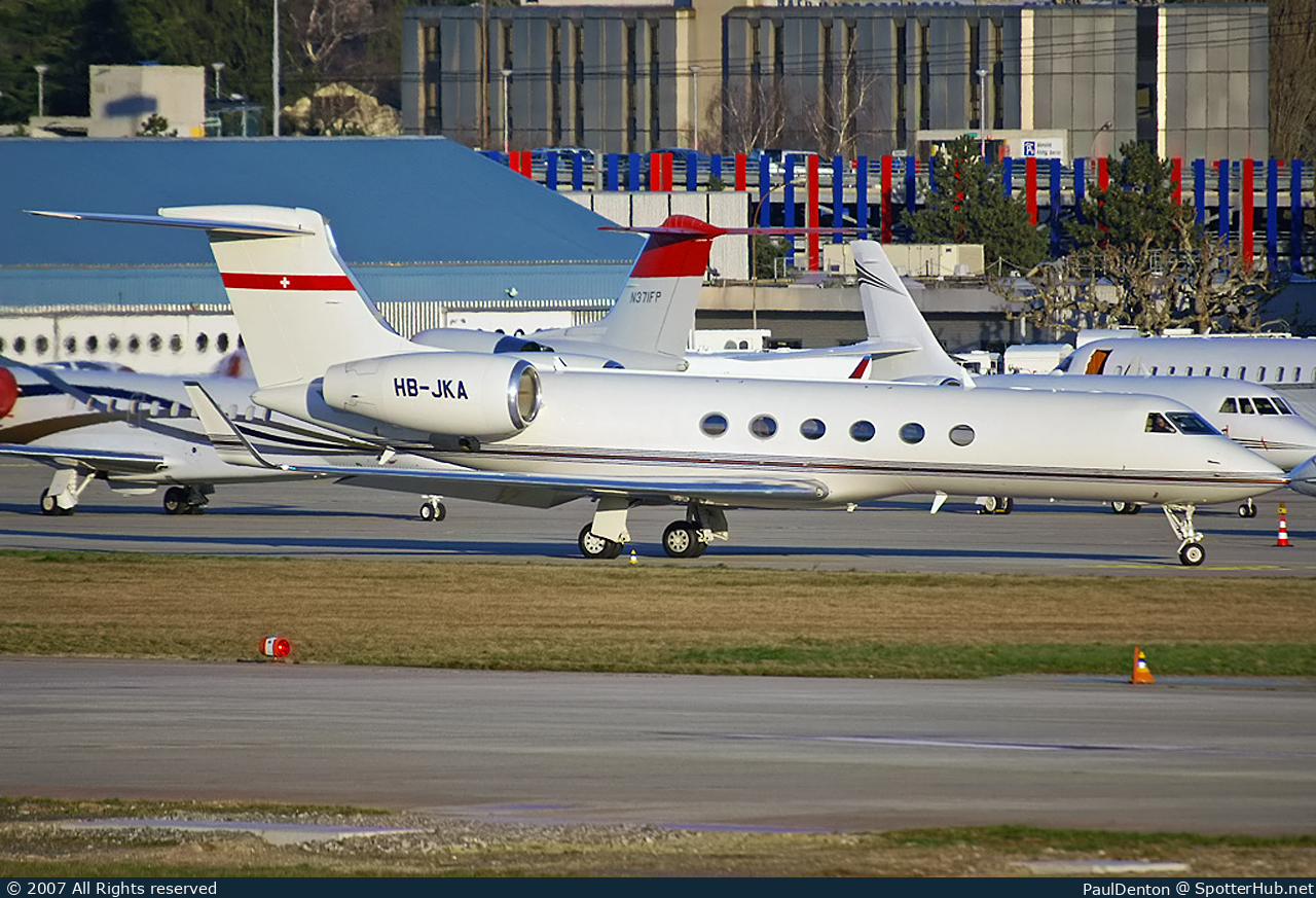 Photo of HB-JKA - Gulfstream GV operated by Servair Private Charter