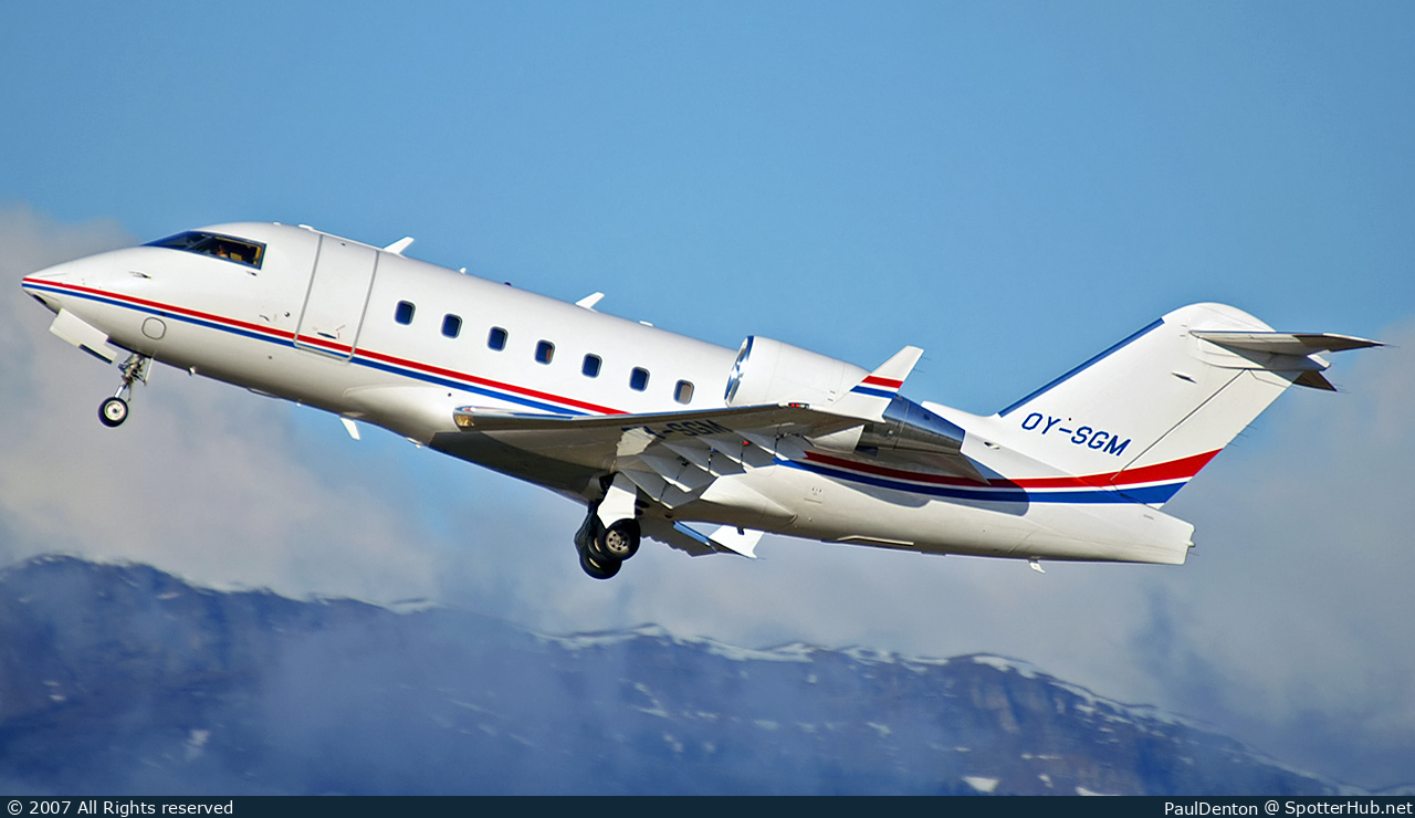 Photo of OY-SGM - Bombardier Challenger 604 operated by ExecuJet Scandinavia