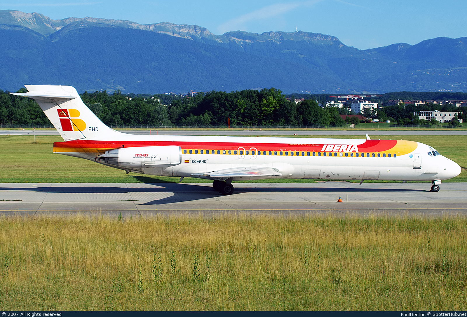 Photo of EC-FHD - McDonnell Douglas MD-87 operated by Iberia