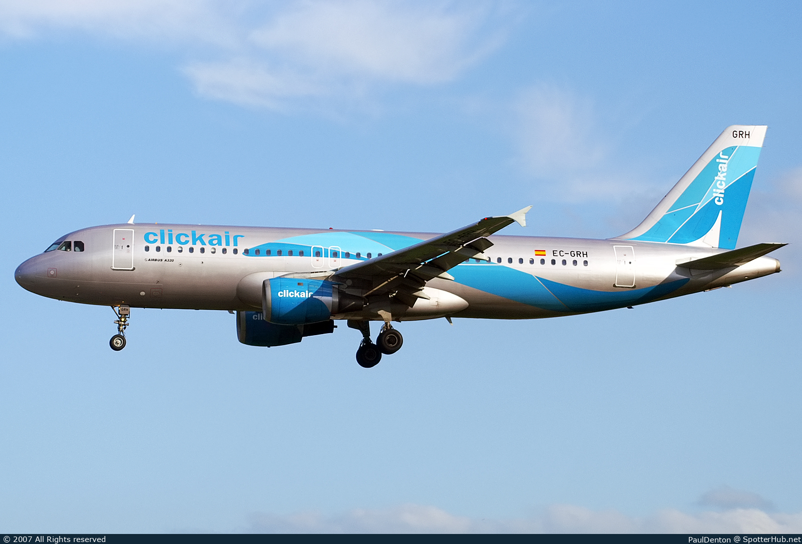 Photo of EC-GRH - Airbus A320-211 operated by Clickair