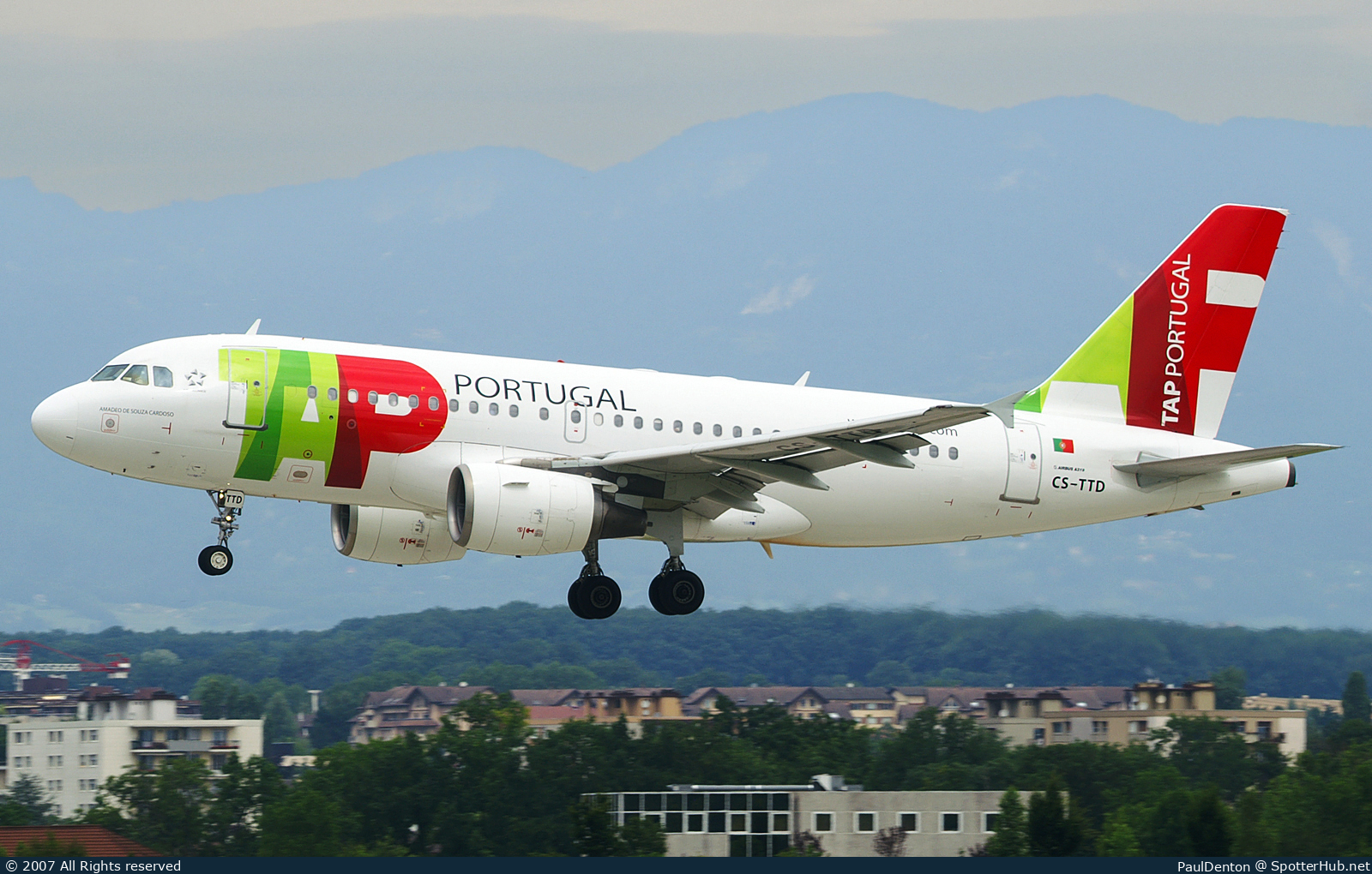 Photo of CS-TTD - Airbus A319-111 operated by TAP Air Portugal