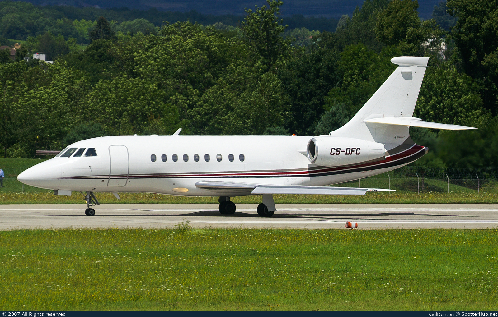 Photo of CS-DFC - Dassault Falcon 2000 operated by NetJets Europe