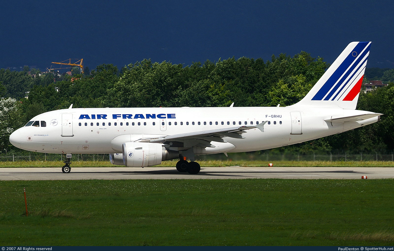 Photo of F-GRHU - Airbus A319-111 operated by Air France
