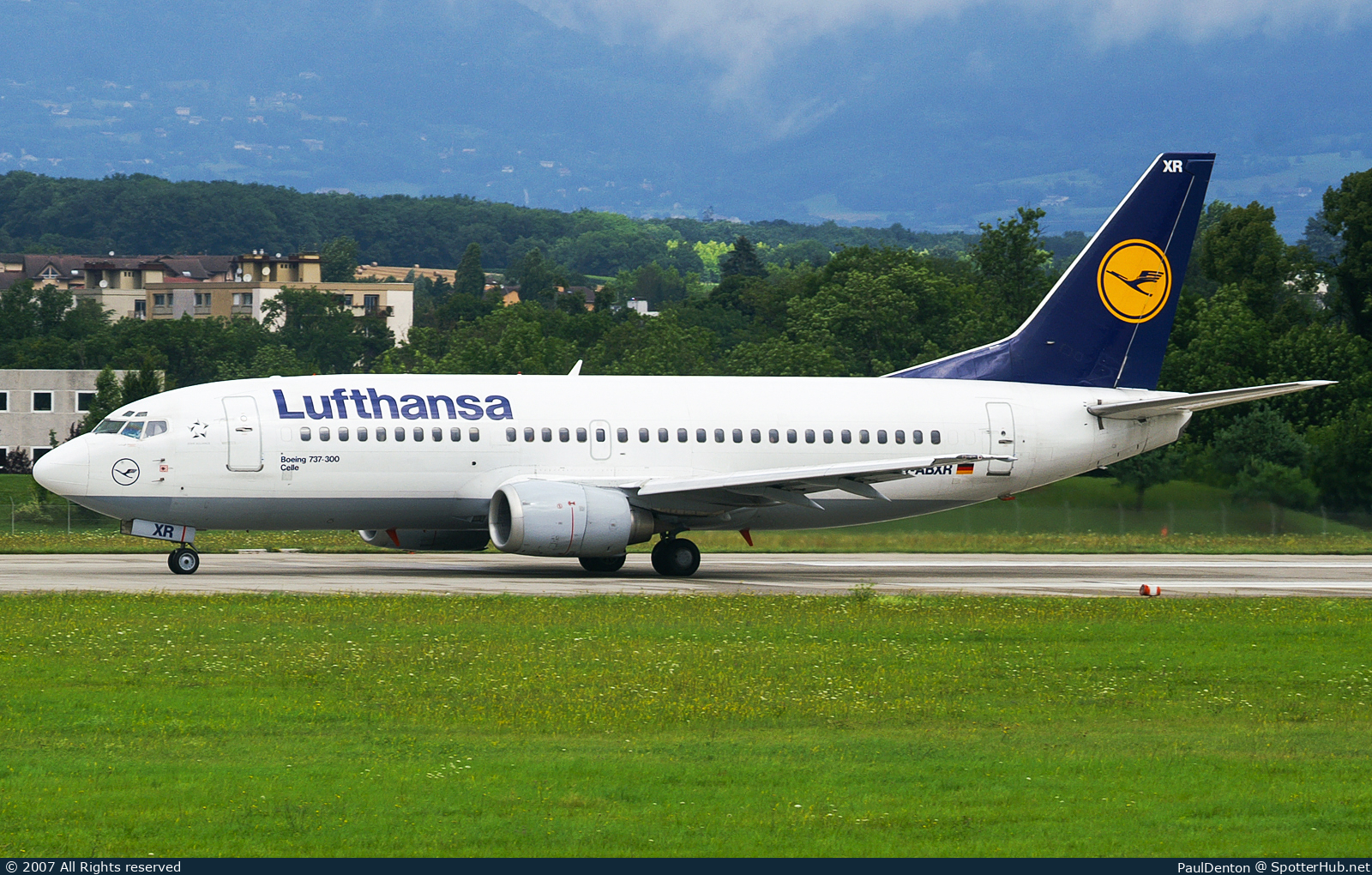 Photo of D-ABXR - Boeing 737-330 operated by Lufthansa