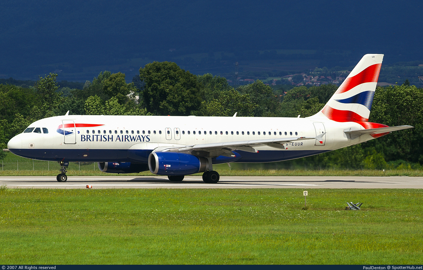 Photo of G-EUUR - Airbus A320-232 operated by British Airways
