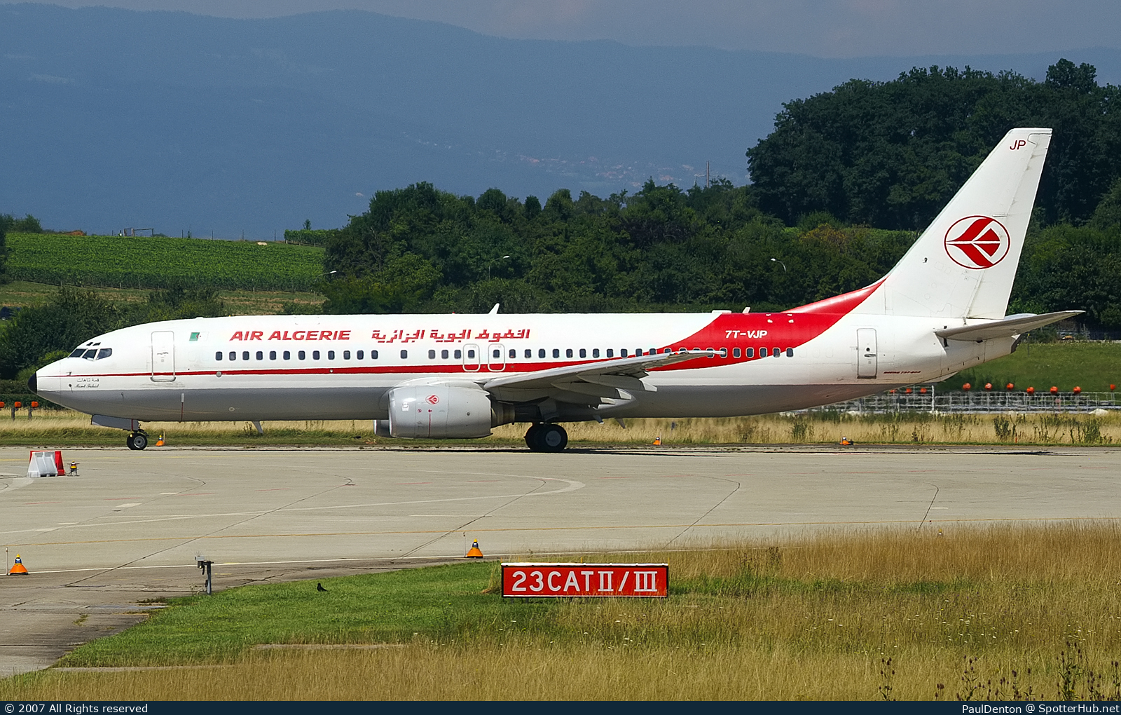 Photo of 7T-VJP - Boeing 737-8D6 operated by Air Algérie
