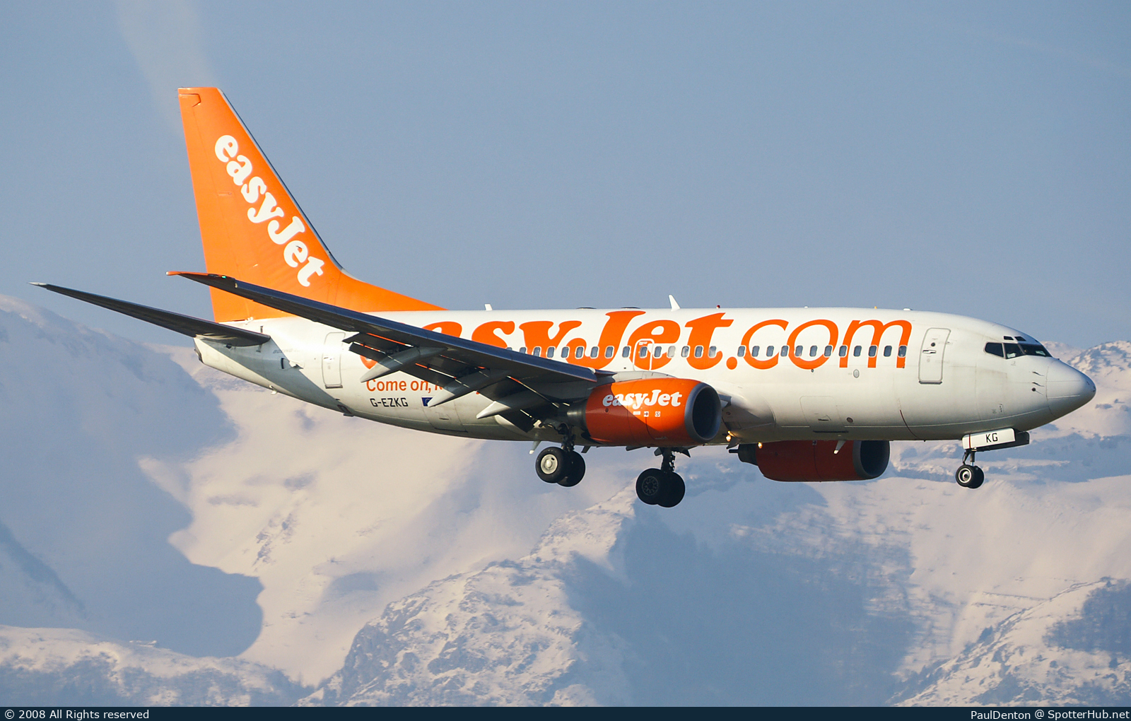 Photo of G-EZKG - Boeing 737-73V operated by easyJet