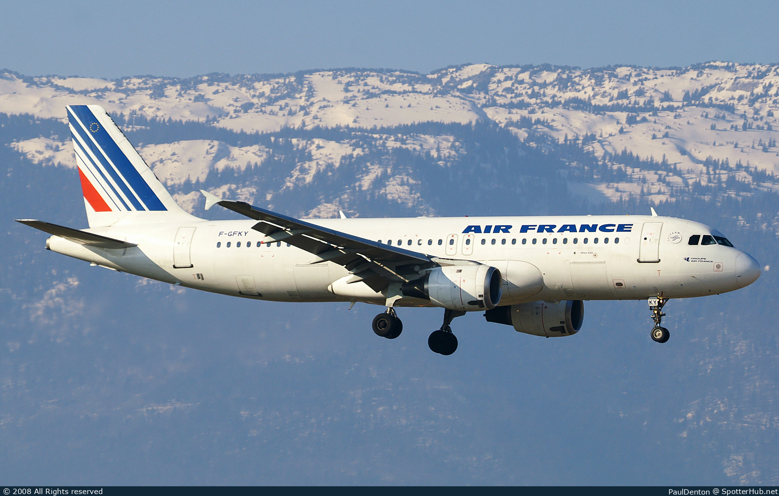 Photo of F-GFKY - Airbus A320-211 operated by Air France