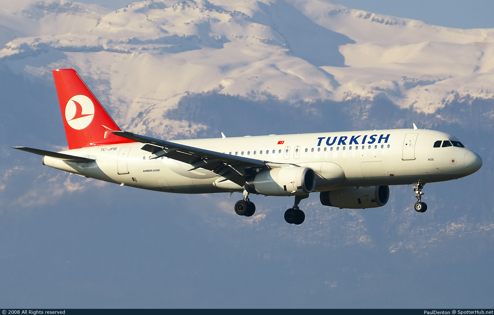 Photo of TC-JPB - Airbus A320-232 operated by Turkish Airlines