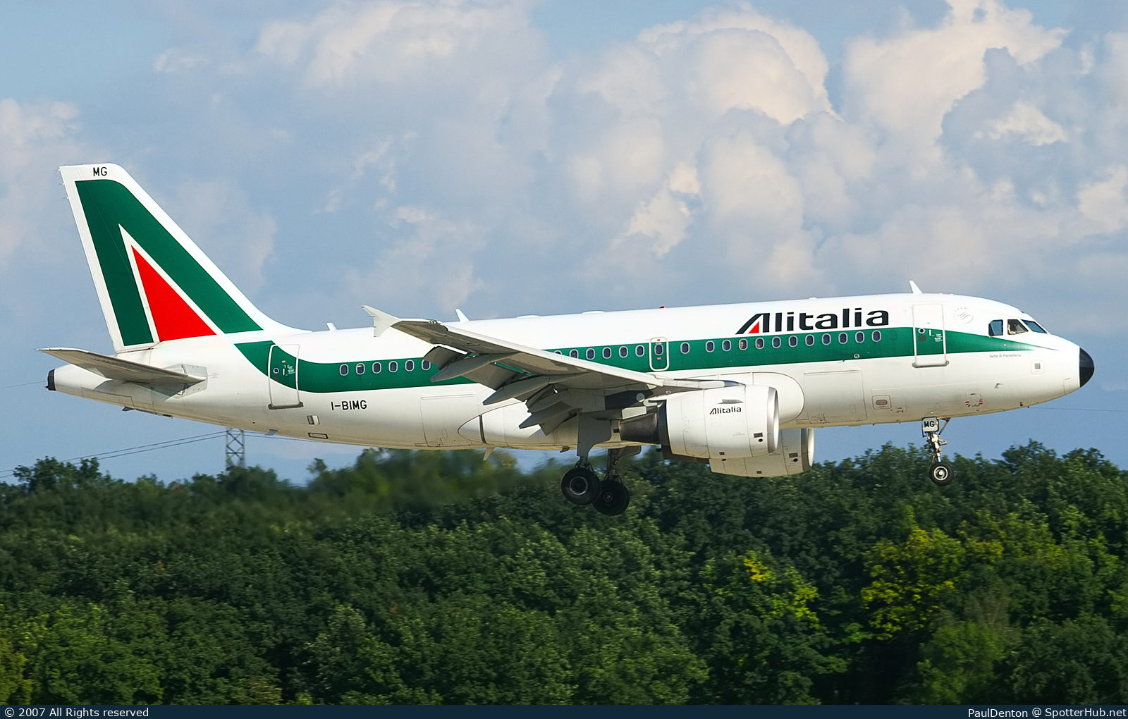Photo of I-BIMG - Airbus A319-112 operated by Alitalia
