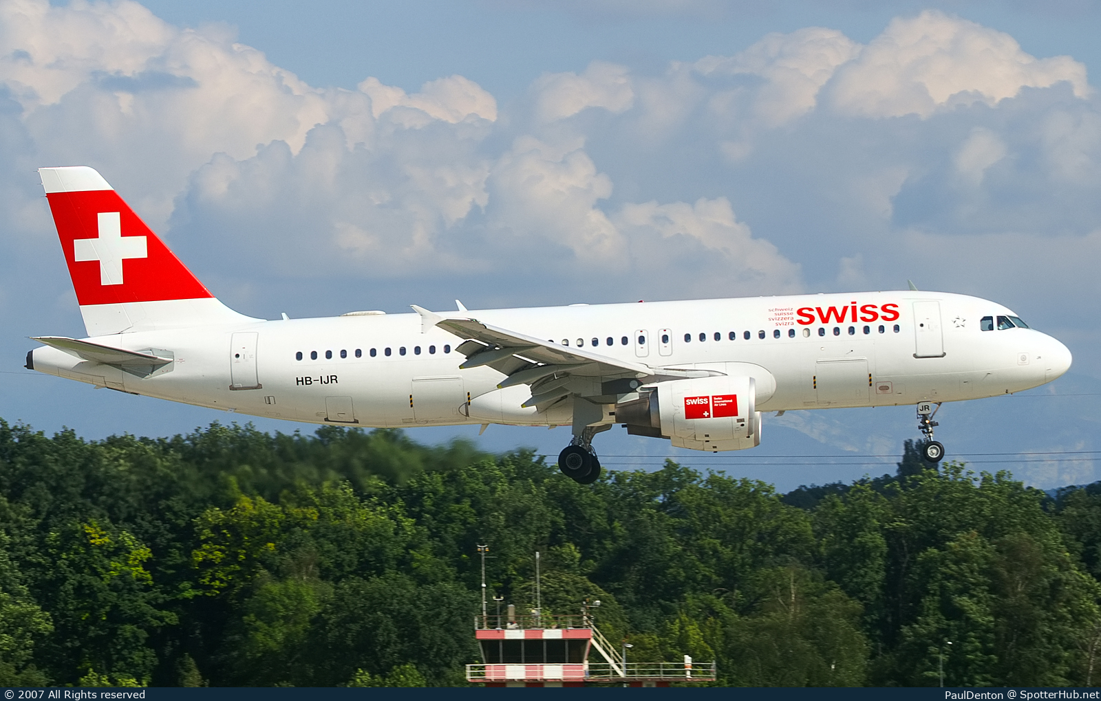 Photo of HB-IJR - Airbus A320-214 operated by Swiss International Air Lines