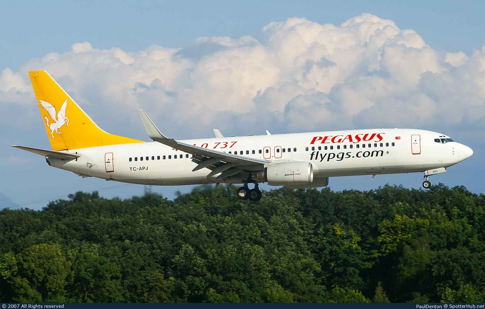 Photo of TC-APJ - Boeing 737-86N operated by Pegasus Airlines