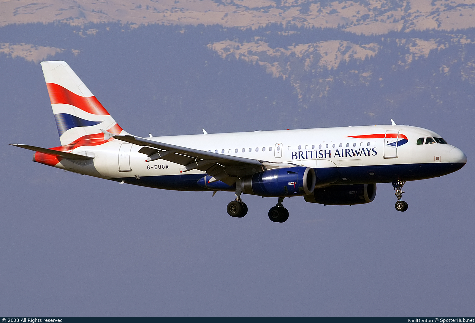 Photo of G-EUOA - Airbus A319-131 operated by British Airways