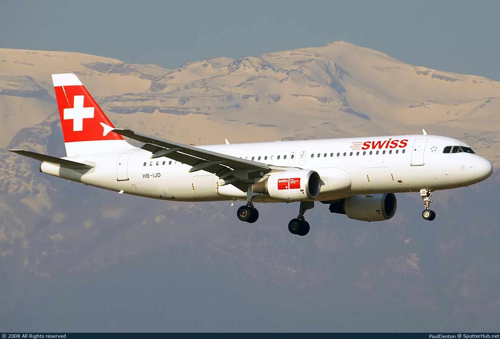 Photo of HB-IJD - Airbus A320-214 operated by Swiss International Air Lines