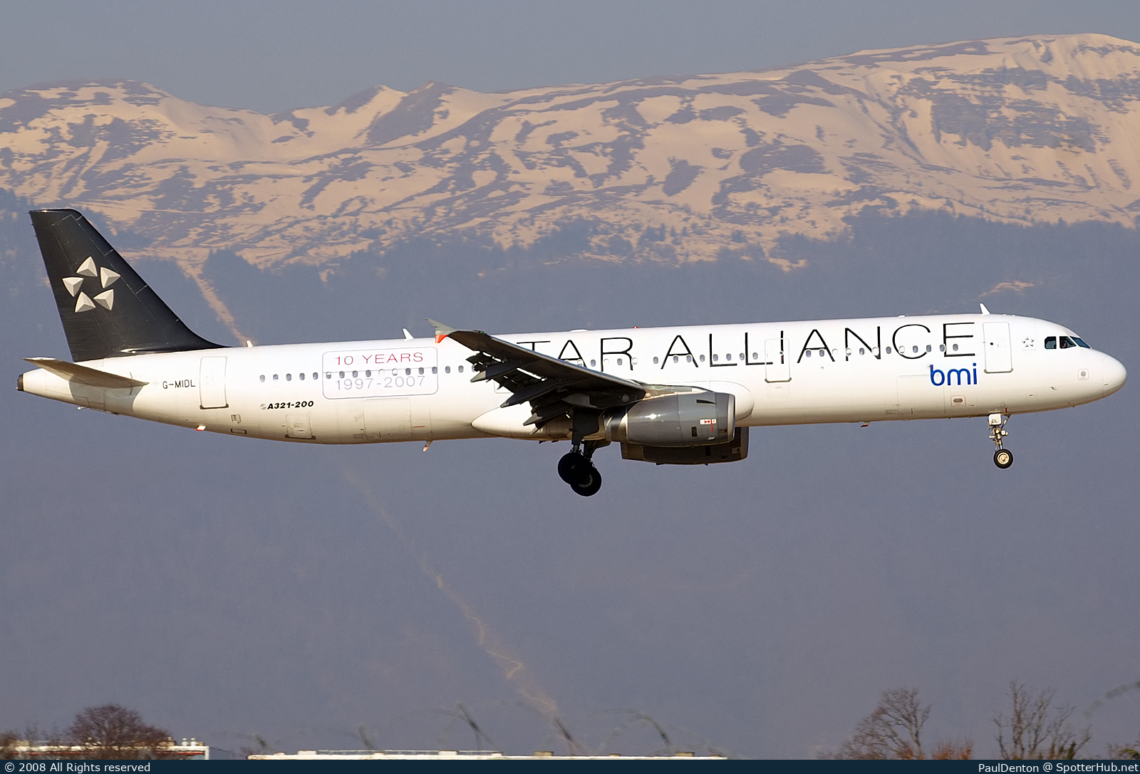 Photo of G-MIDL - Airbus A321-231 operated by bmi British Midland