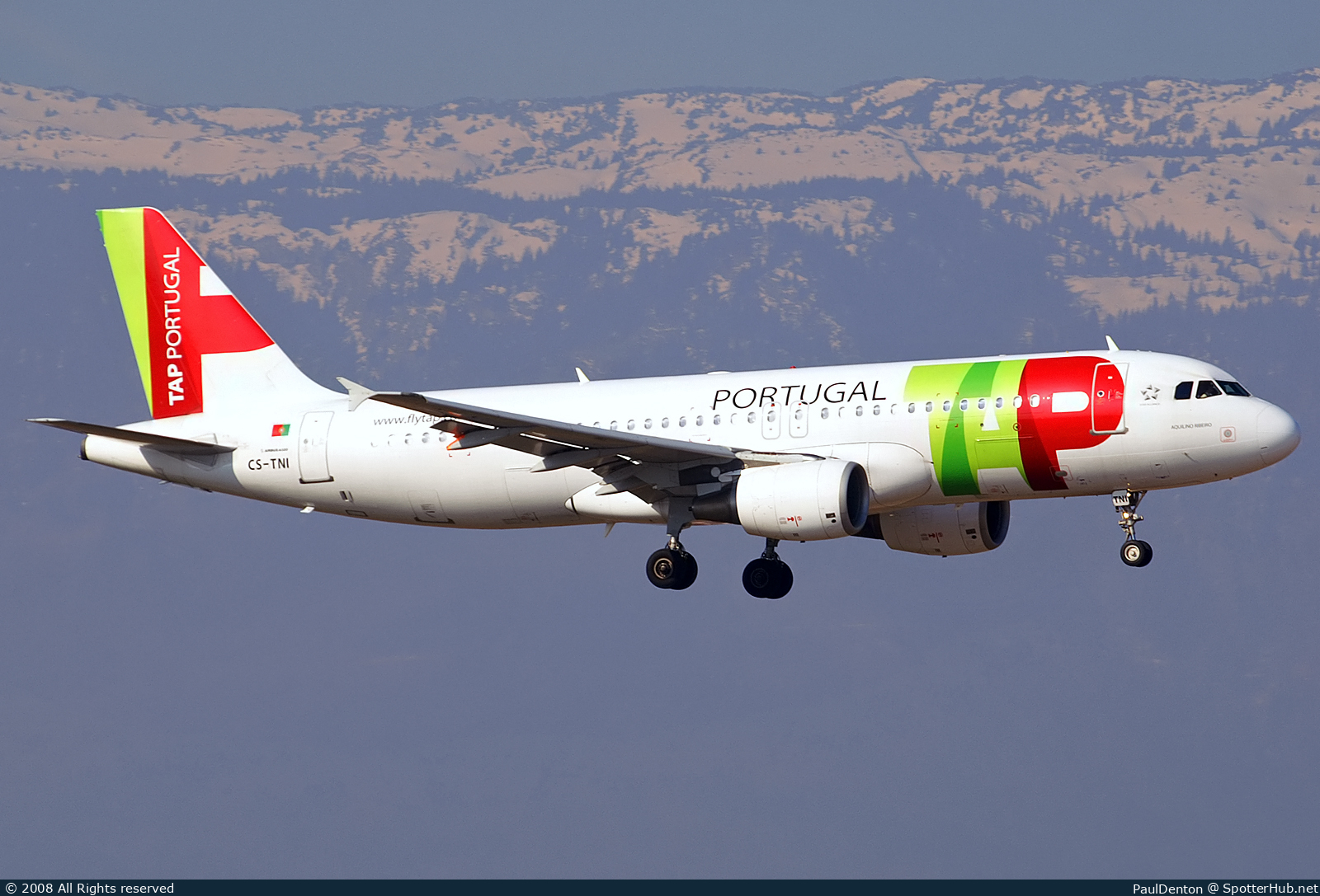 Photo of CS-TNI - Airbus A320-214 operated by TAP Air Portugal