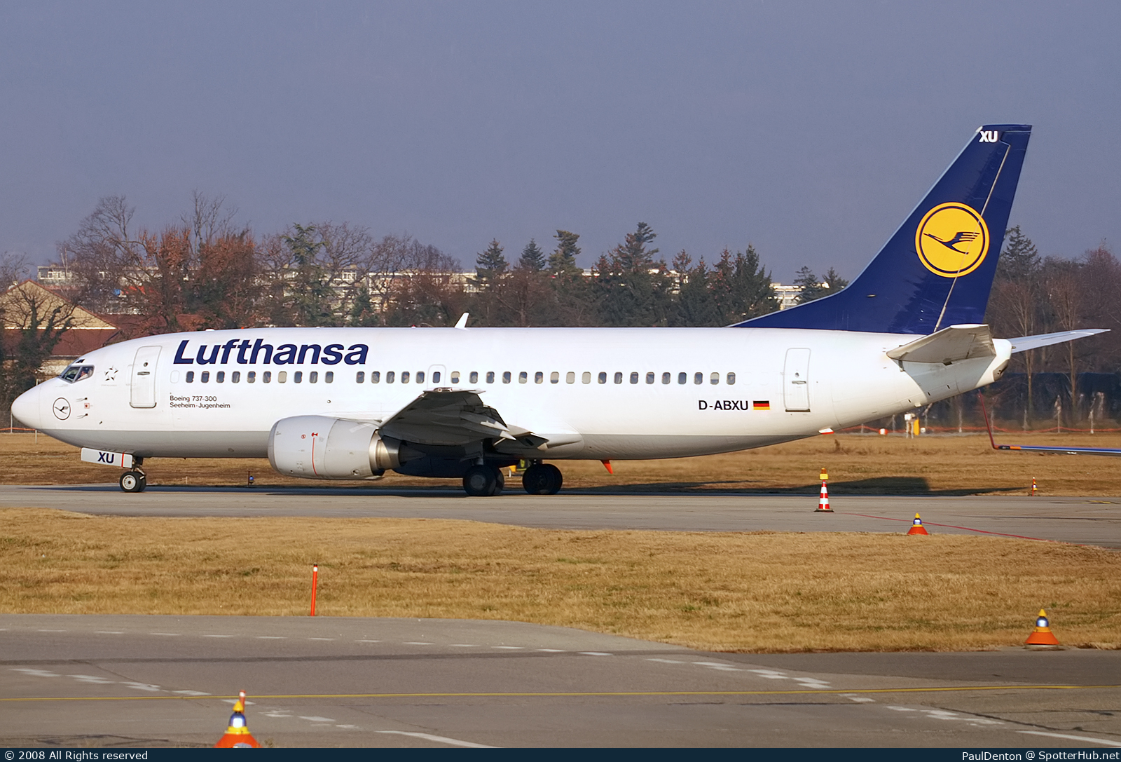 Photo of D-ABXU - Boeing 737-330 operated by Lufthansa