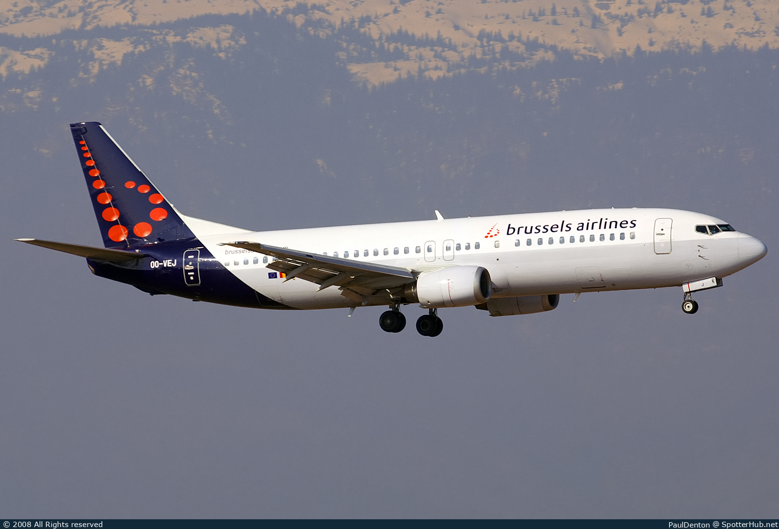 Photo of OO-VEJ - Boeing 737-405 operated by Brussels Airlines