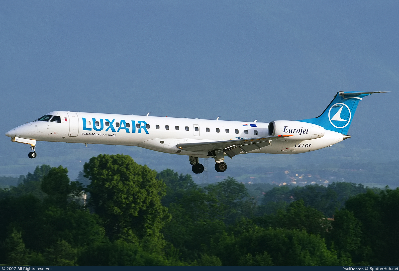 Photo of LX-LGY - Embraer ERJ-145LU operated by Luxair