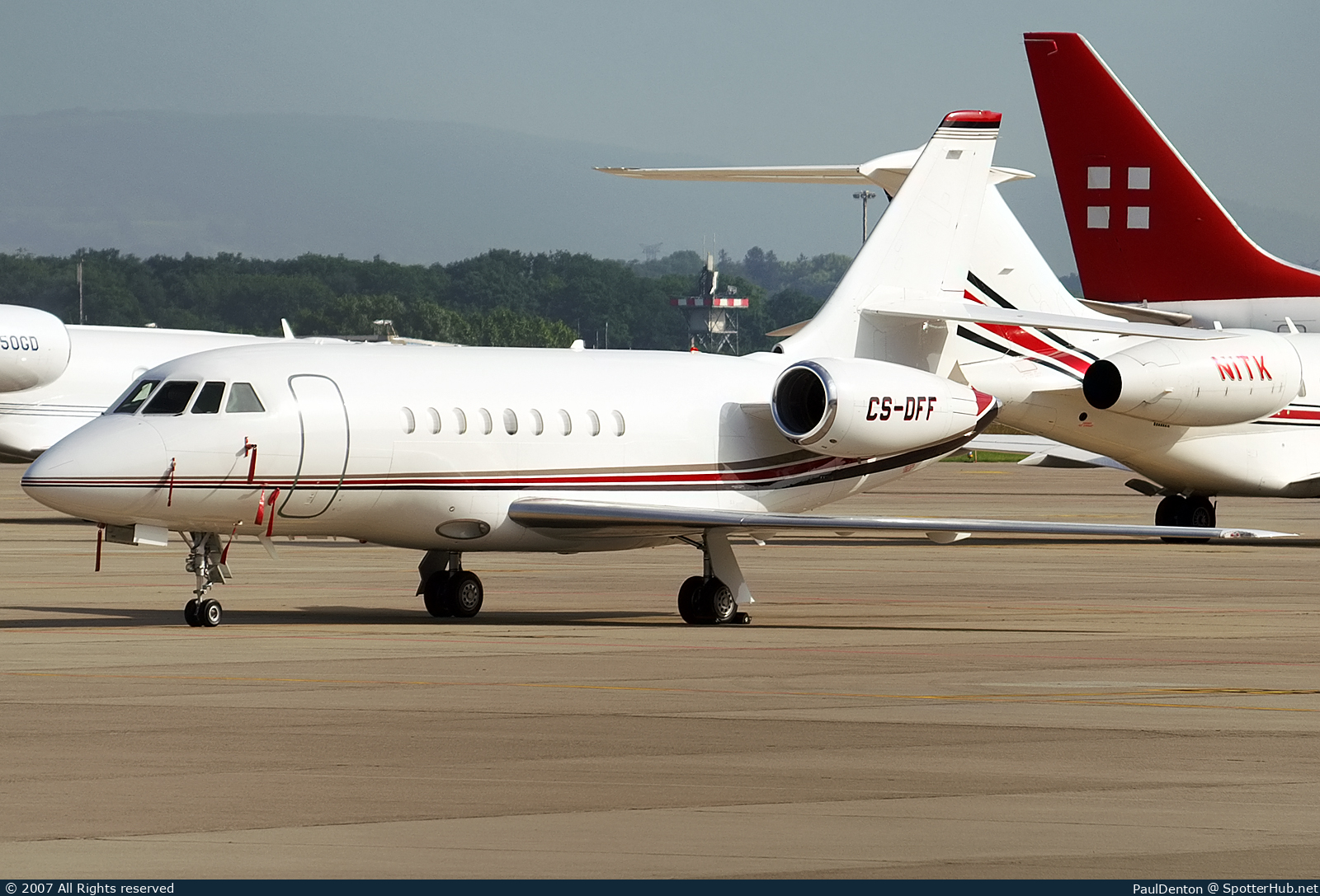 Photo of CS-DFF - Dassault Falcon 2000EX operated by NetJets Europe